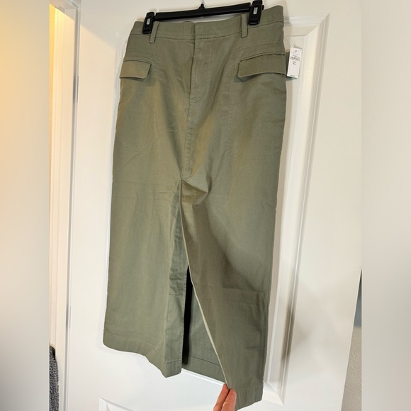 Gap Utility Midi Skirt, size 29/8 Tall, Mesculen Green - Picture 3 of 9